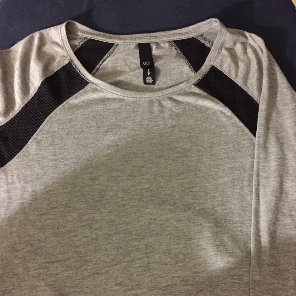 Lightweight long sleeved shirt